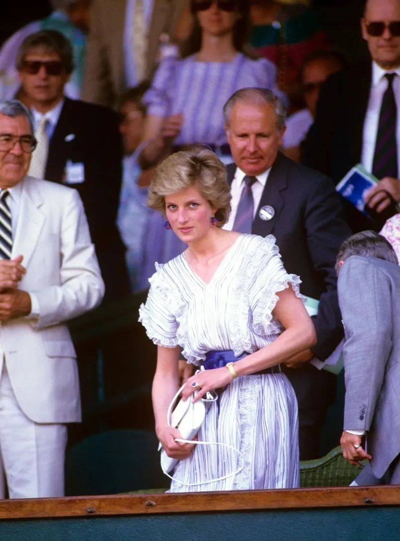 人们对于两 人们对于两